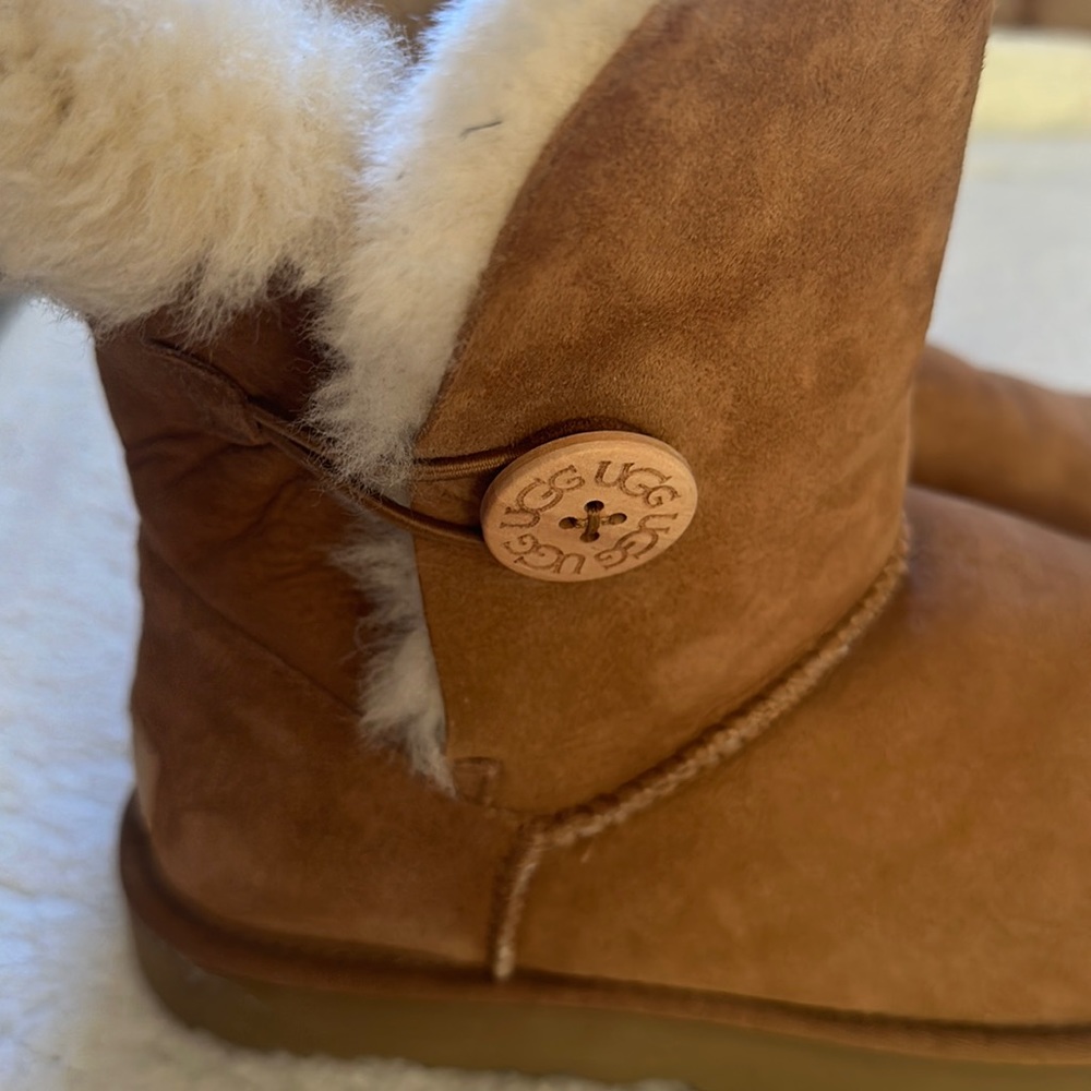Ugg | Bailey Button Ii Chestnut Boot Size 10 - image 8